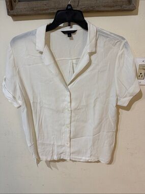 Banana Republic White Short Sleeve Button-Front Shirt